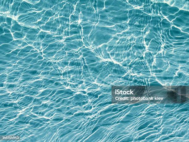 Fundo De Onda De Água Azul Natural - Fotografias de stock e mais imagens de Abstrato - Abstrato, Areia, Azul