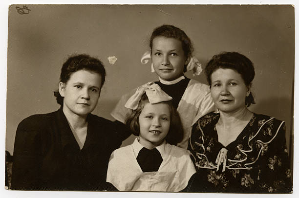 familien portrait, 1955 - family tree family photograph photography stock-fotos und bilder