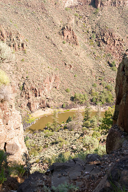 rio grande river gorge, north central nowy meksyk terminator salvation - rio grande new mexico river valley zdjęcia i obrazy z banku zdjęć