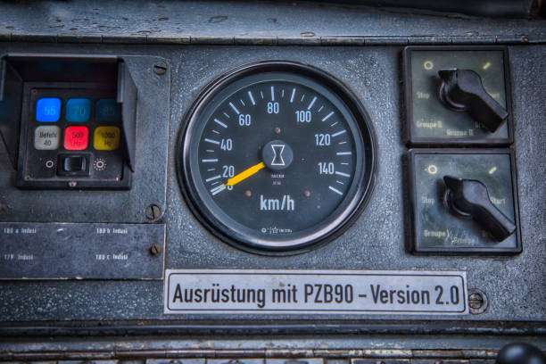 locomotiva diesel della deutsche bundesbahn - deutsche bundesbahn foto e immagini stock