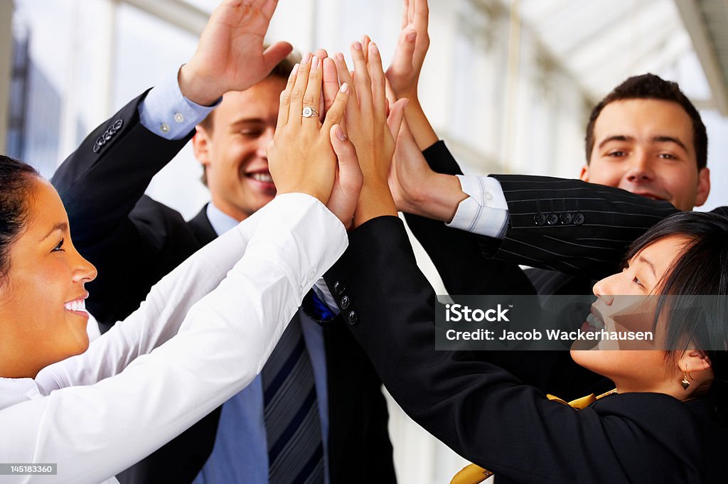 Business Gruppe bei der high five - Lizenzfrei Erfolg Stock-Foto