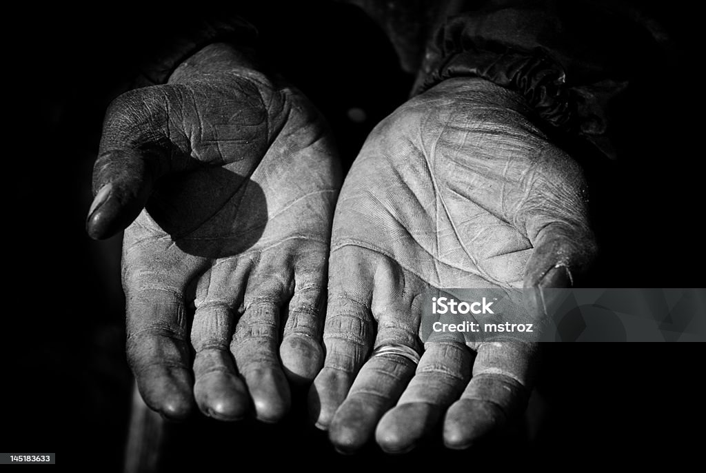 Trabajador de manos - Foto de stock de Caridad y Auxilio libre de derechos