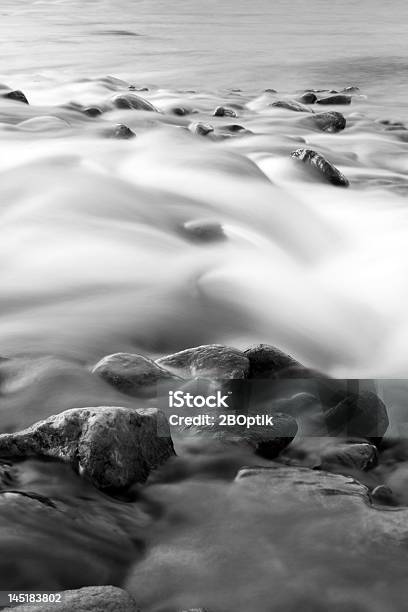 Fließendes Wasser Stockfoto und mehr Bilder von Bach - Bach, Bundesland Tirol, Entspannung