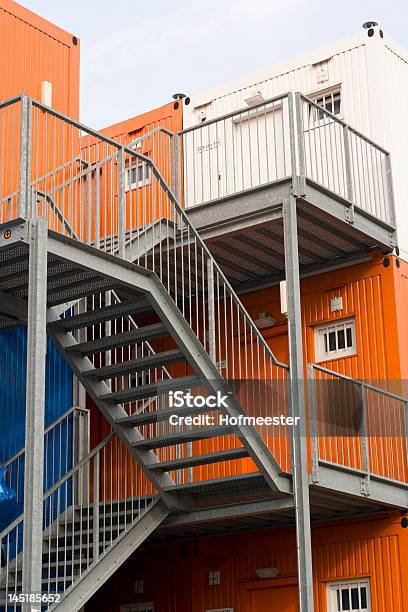 Salida De Incendios Foto de stock y más banco de imágenes de Aire libre - Aire libre, Arquitectura exterior, Azul