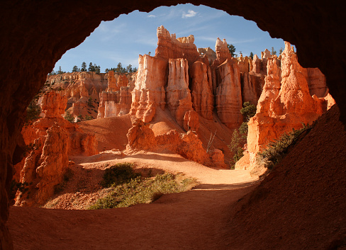 Hoodoos near Sunrise point, Bryce Canyon as they appear from within the arc