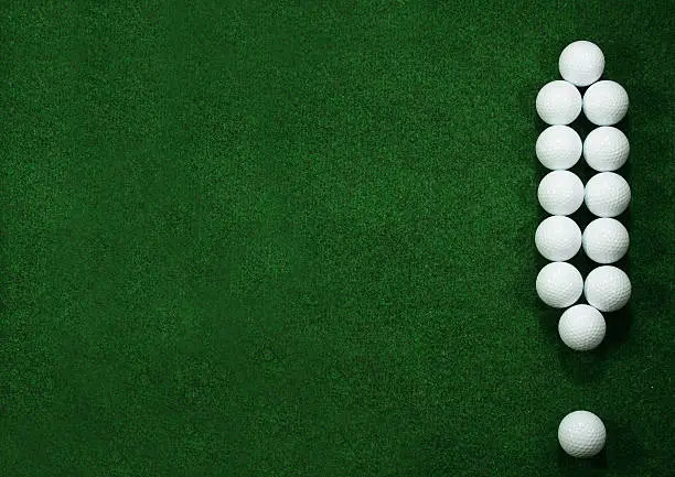 Golfballs as exclamation mark with green message area