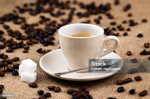 Foto de Branco Xícara De Café e mais fotos de stock de Assado - Assado, Açúcar, Bebida