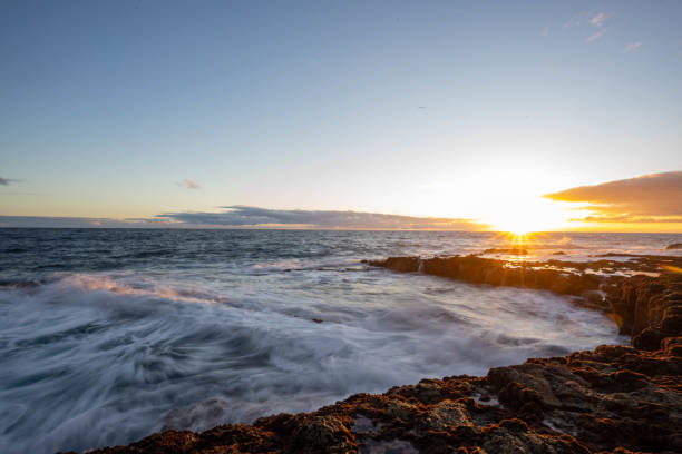 istock Sonnenuntergang am Meer 1451905361