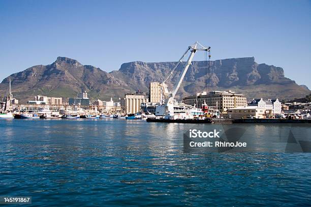 Lungomare Di Città Del Capo - Fotografie stock e altre immagini di Albergo - Albergo, Città del Capo, Porto marittimo