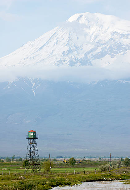 アララット山ます。アルメニア-トルコの国境 ストックフォト