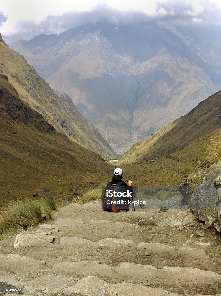 "Fica para admirar a vista da Trilha Inca" - Foto de stock de Alpondra royalty-free