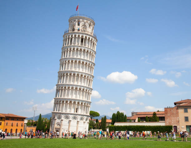 ピサの斜塔 - pisa baptistery ストックフォトと画像