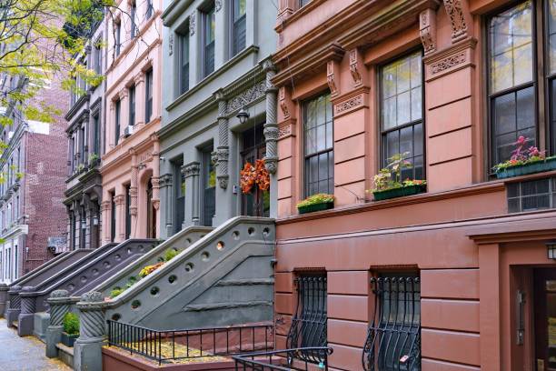 istock old New York townhouses 1452263079