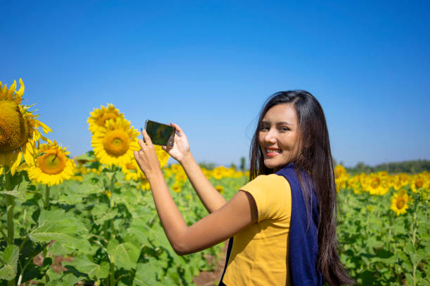 istock Woman go to travel. 1452278938