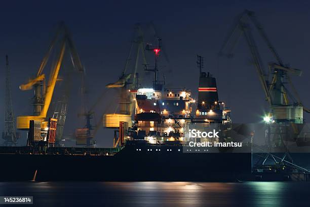 Statek W Porcie Ładunku - zdjęcia stockowe i więcej obrazów Balast - Balast, Barka - Statek przemysłowy, Benzyna