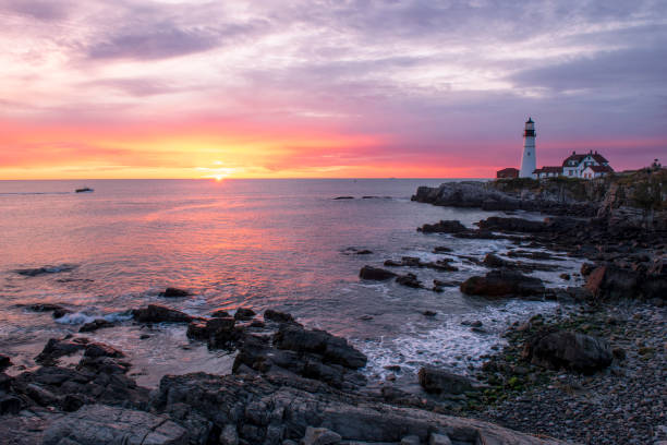 istock Portland Head Lighthouse at Sunrise 1452380880