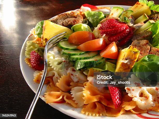 Sommersalat Stock Photo - Download Image Now - Dining, Exercising, Food