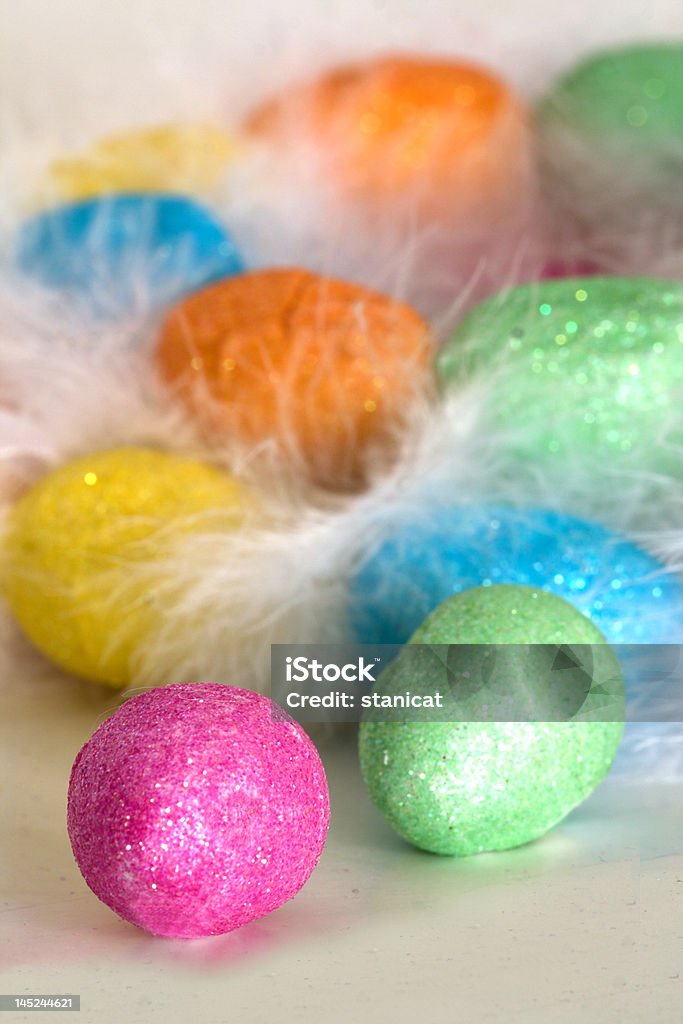 Uova di Pasqua nel Nido - Foto stock royalty-free di Cibo