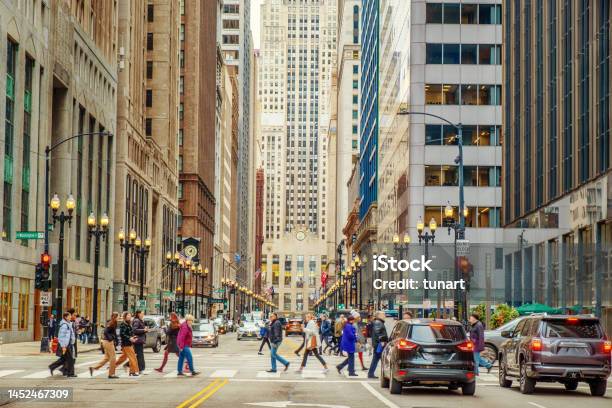 Street In Financial District Of Chicago Stock Photo - Download Image Now - Chicago - Illinois, City Street, Downtown District