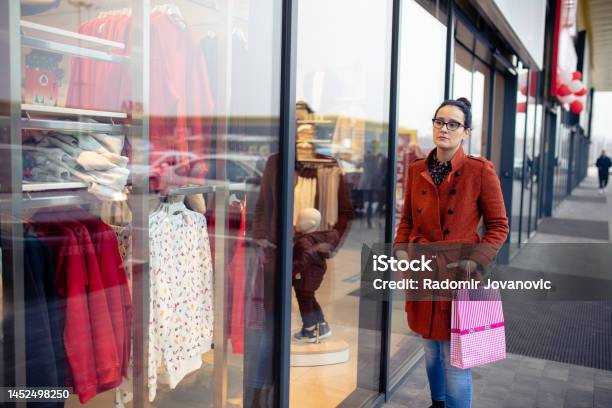 Woman Window Shopping Stock Photo - Download Image Now - Adult, Adults Only, Beautiful People