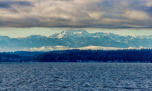 istock Mountains Across Elliott Bay 3 1452500373
