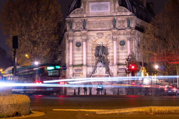 istock Fontaine Saint-Michel 1452538078