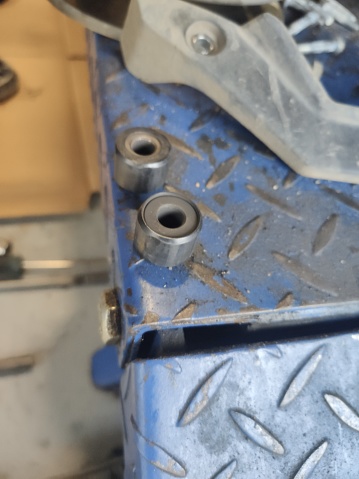 an important part that cannot be damaged in an automatic motorbike, namely the CVT roller, this is a damaged roller whose shape is not perfectly round and needs to be replaced