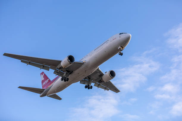 ikar boeing 767-300er rejestracja vp-bdi. start lub lądowanie samolotu na międzynarodowym lotnisku szeremietiewo. koncepcja transportu, turystyki i podróży. region moskiewski, rosja - 28 października 2019 - sheremetyevo zdjęcia i obrazy z banku zdjęć