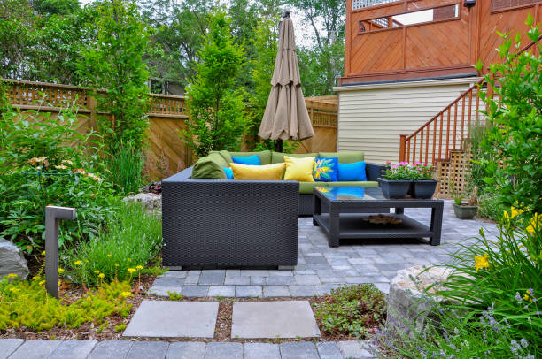 istock Small downtown Toronto urban back yard garden in summer. 1452751780