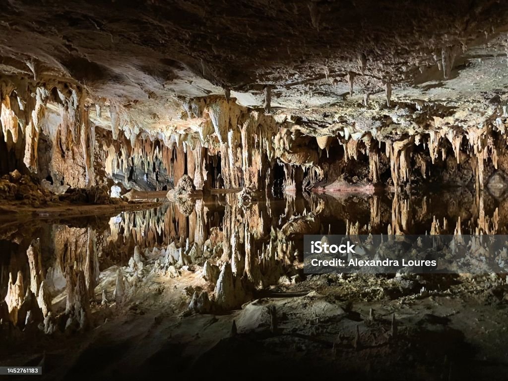 Luray Caverns Limestone in Luray Caverns, Virginia Cave Stock Photo