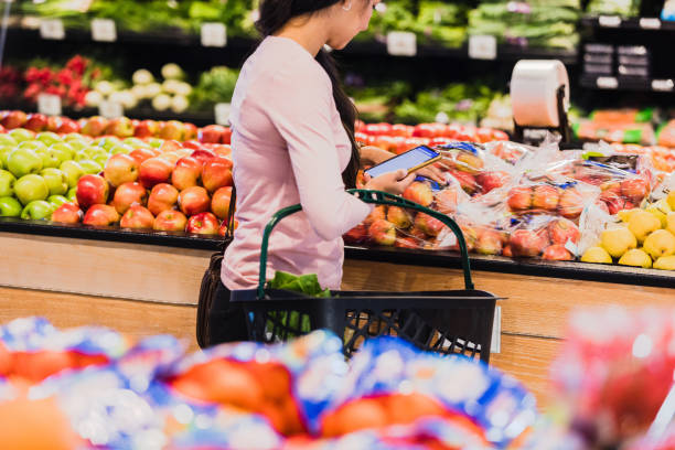 istock Unrecognizeable woman shopping 1452774220