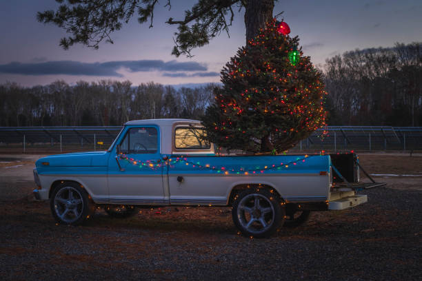 istock Christmas Pickup Truck 1452803417