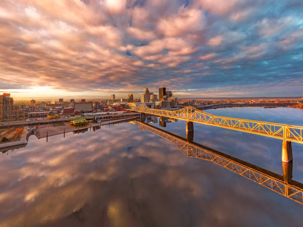 Beautiful shot of Louisville in the evening A beautiful shot of Louisville in the evening louisville kentucky stock pictures, royalty-free photos & images