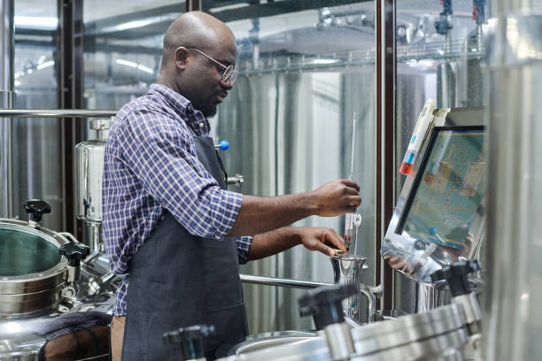 istock Engineer controlling the equipment at plant 1452940862