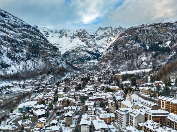 istock Courmayeur Italian mountain town from drone 1452950336