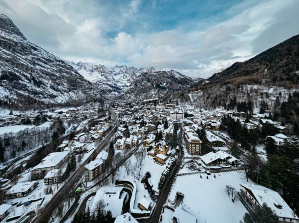 istock Courmayeur Italian mountain town from drone 1452950341
