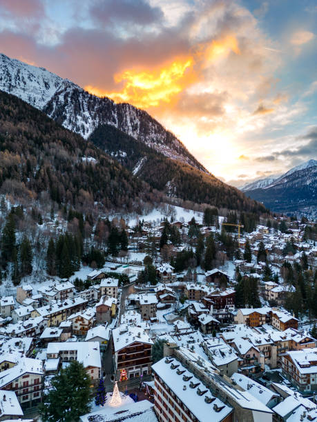 istock Courmayeur Italian mountain town from drone 1452950344