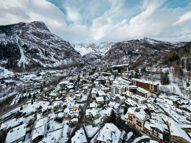 istock Courmayeur Italian mountain town from drone 1452950345