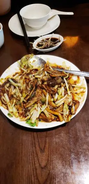 Fried eel with chives