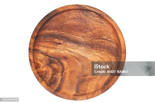 Round Wooden Cutting Board Isolate Stock Photo - Download Image Now - Wood  - Material, Plate, Cutting Board - iStock
