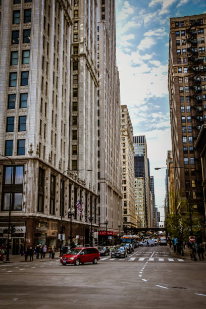 istock Street view of Chicago downtown 1453067313