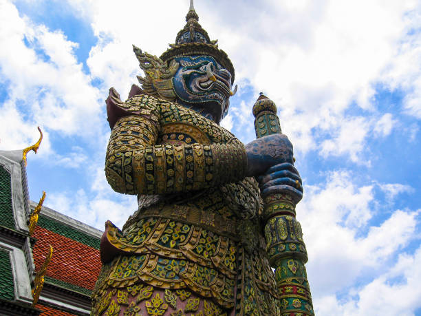 grand palace and wat phra keaw - stupa royal stupa local landmark national landmark imagens e fotografias de stock