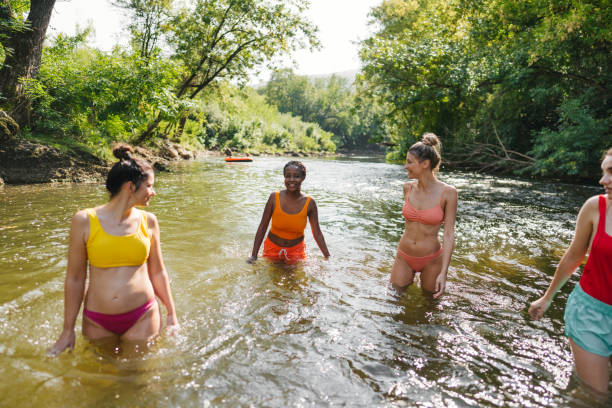 istock Best female friends and summertime 1453135585
