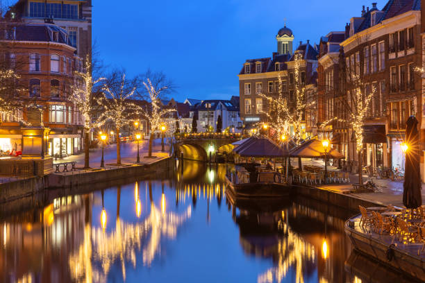 istock Christmas Leiden canal Oude Rijn 1453148079