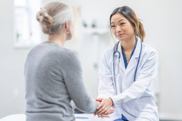 istock Senior at the Doctors 1453168732