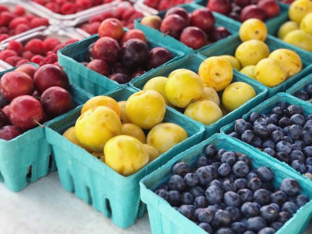 istock Farmers Market Berries 1453347865