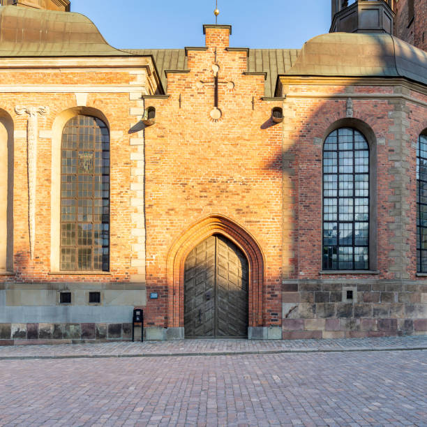 wachtmeisterska, westliche und östliche lewenhauptska-kapellen in der riddarholmen-kirche, gamla stan, stockholm, schweden - stockholm sweden gamla stan town square stock-fotos und bilder