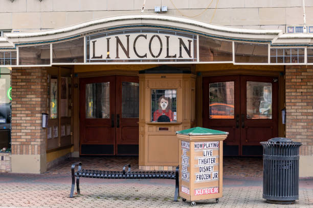 Lincoln Theatre Box Office Mt. Vernon, WA USA Dec. 14 2022: The Lincoln Theatre Building box office, established in 1926 theater marquee red carpet movie theater movie stock pictures, royalty-free photos & images