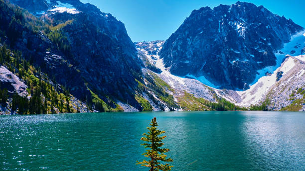 istock Lake Colchuck, Leavenworth WA 1453524096