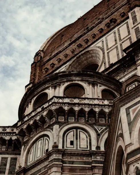 Photo of Beautiful shot of the detail of the facade of Cupula de Santa Maria de las Flores, Florence, Italy